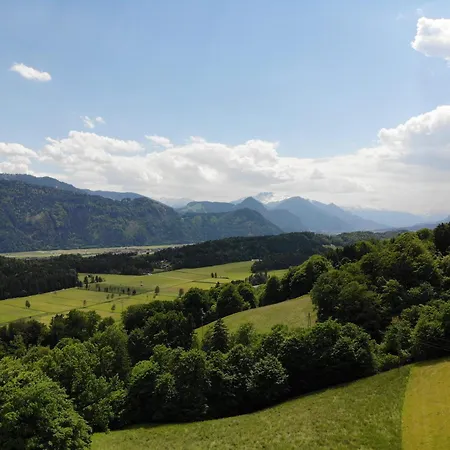 Wildromantische Berghuette Mit Traum-panorama 度假居